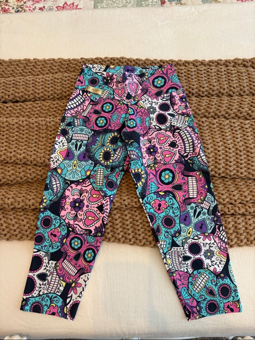 Women’s Teal & Pink Sugar Skull Print Leggings